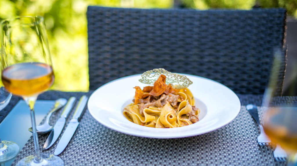 Restaurant: Nudeln mit Wein